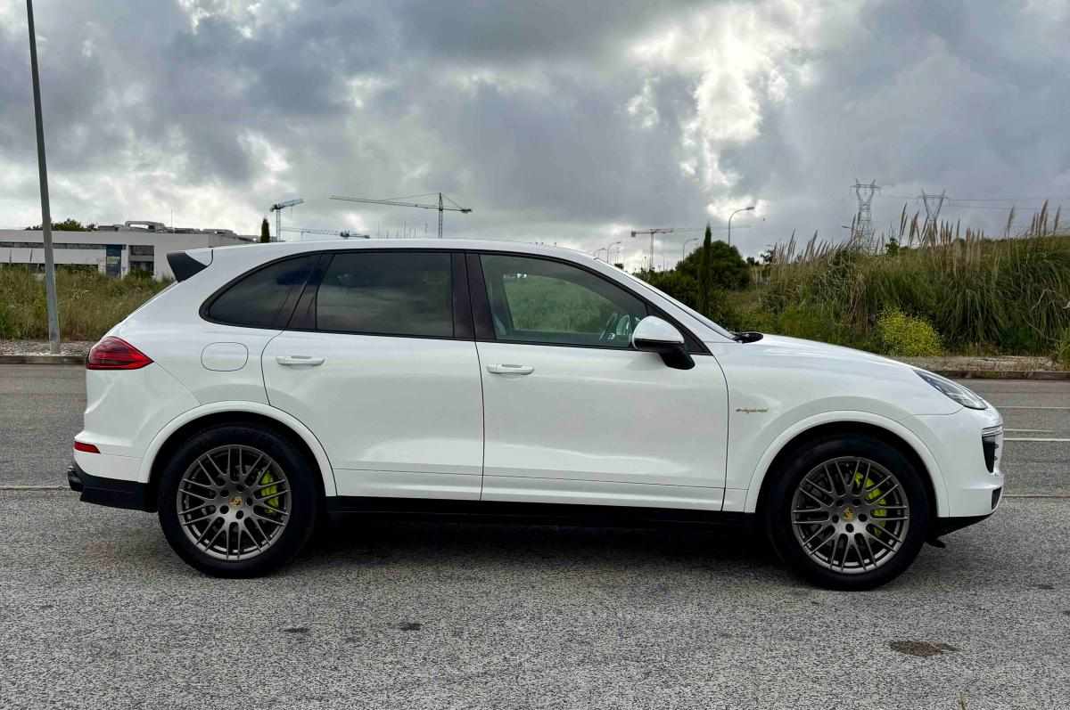 porsche-cayenne-s-3-0-v6-e-hybrid-2017-gasolina-2995cc