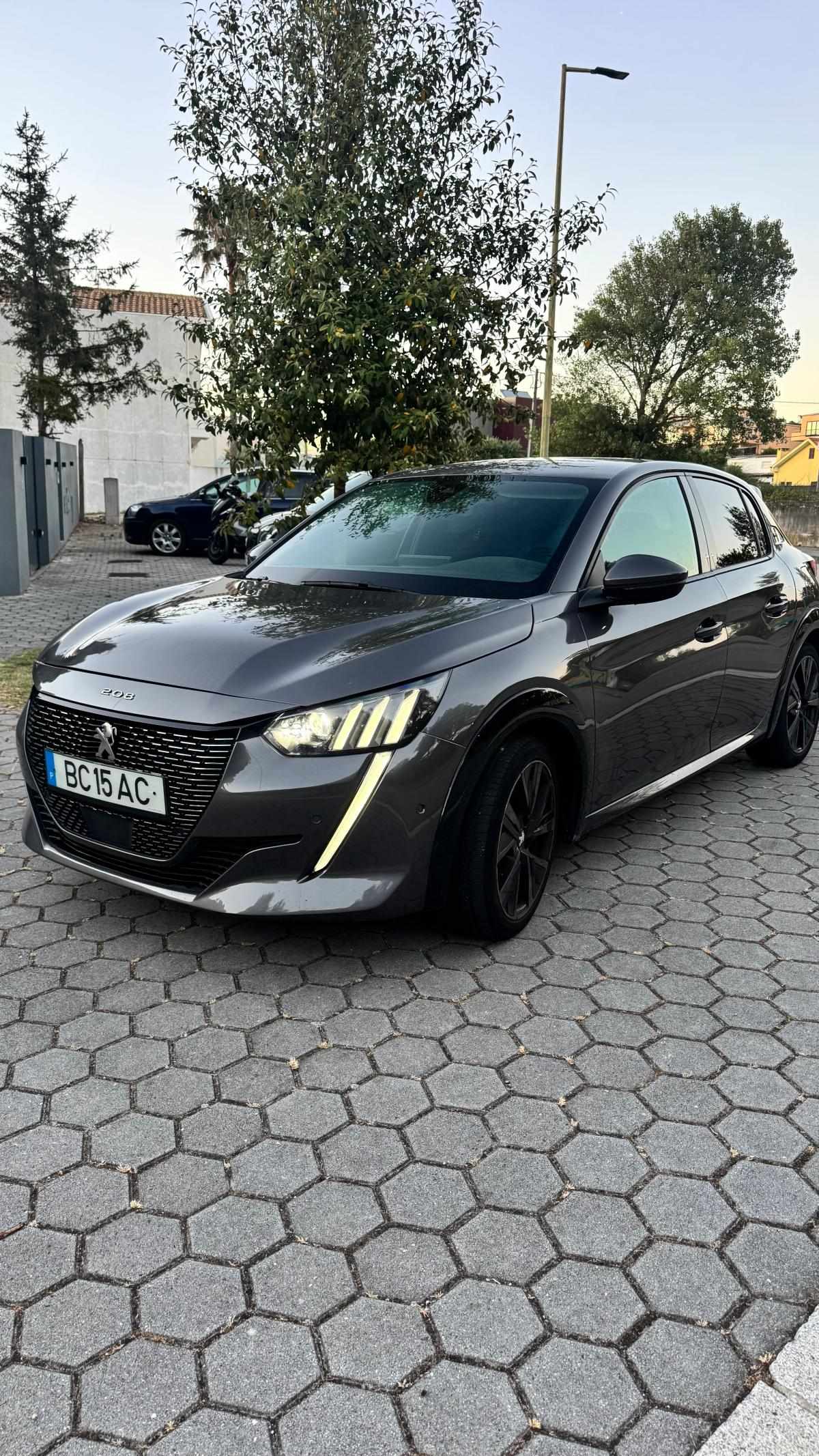 peugeot-208-1-2-puretech-2023-gasolina-1199cc