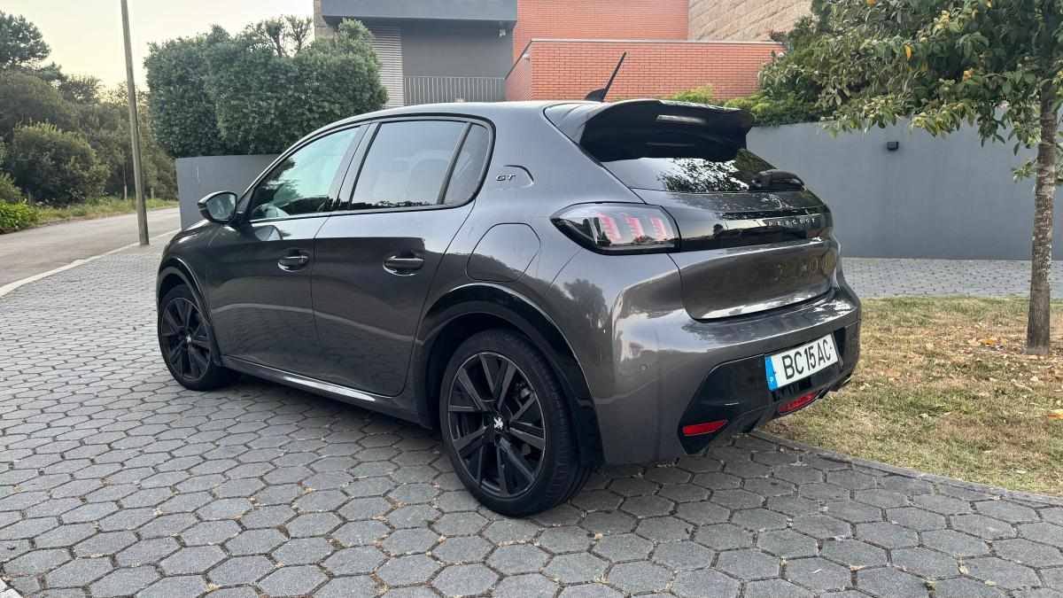 peugeot-208-1-2-puretech-2023-gasolina-1199cc