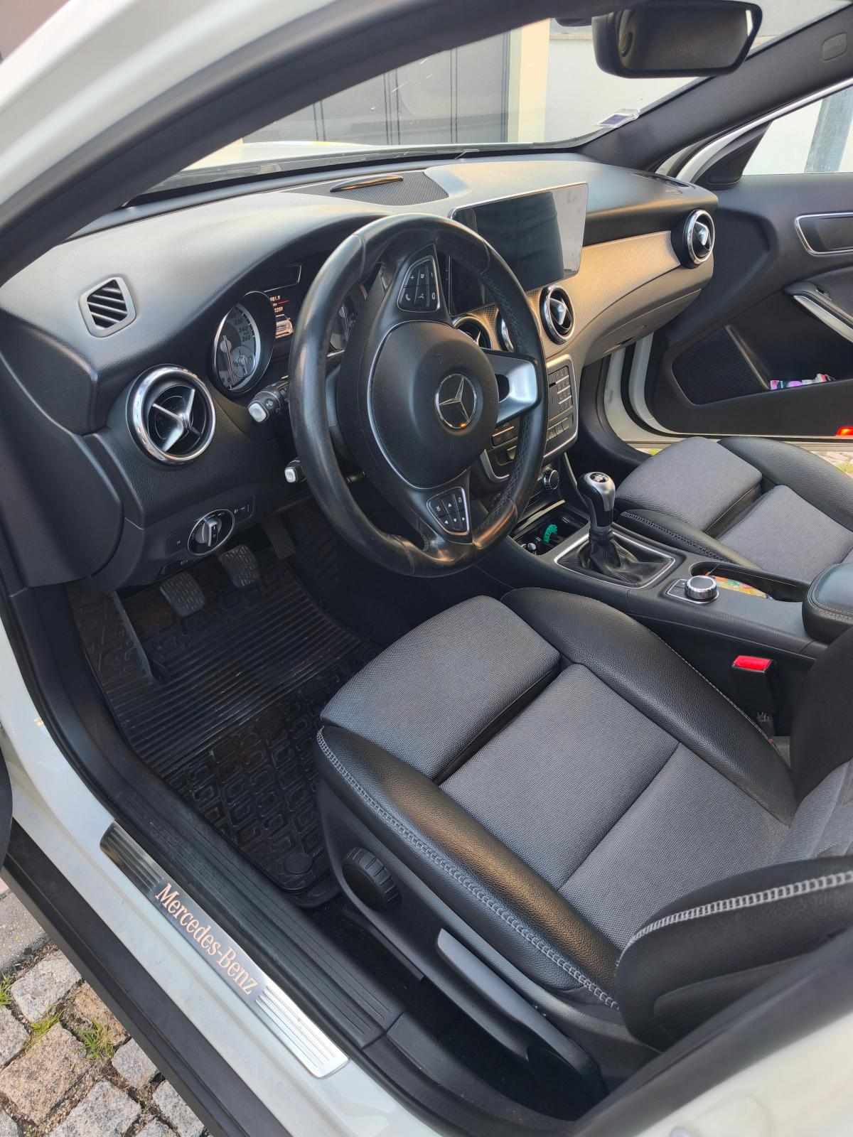 mercedes-benz-gla-180-cdi-2017-diesel-1461cc