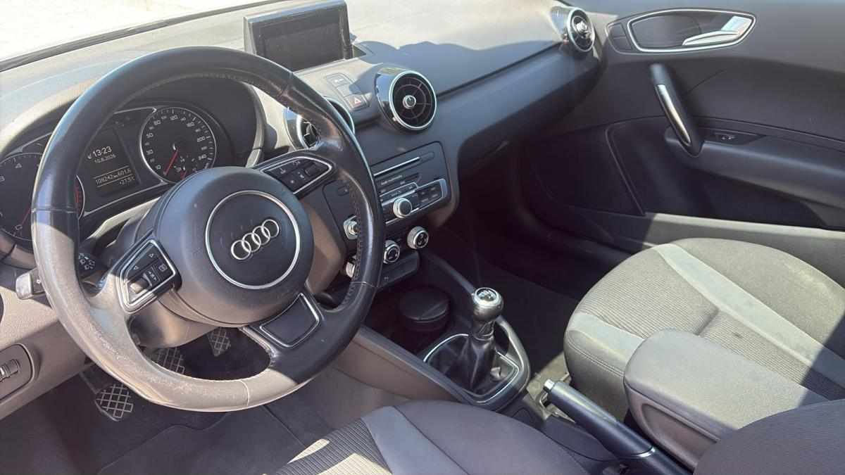 audi-a1-1-0-tfsi-2015-gasolina-999cc