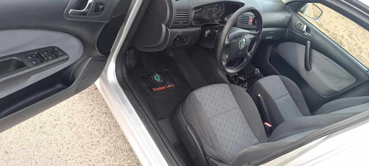 skoda-octavia-1-6-mpi-2002-gasolina-1595cc