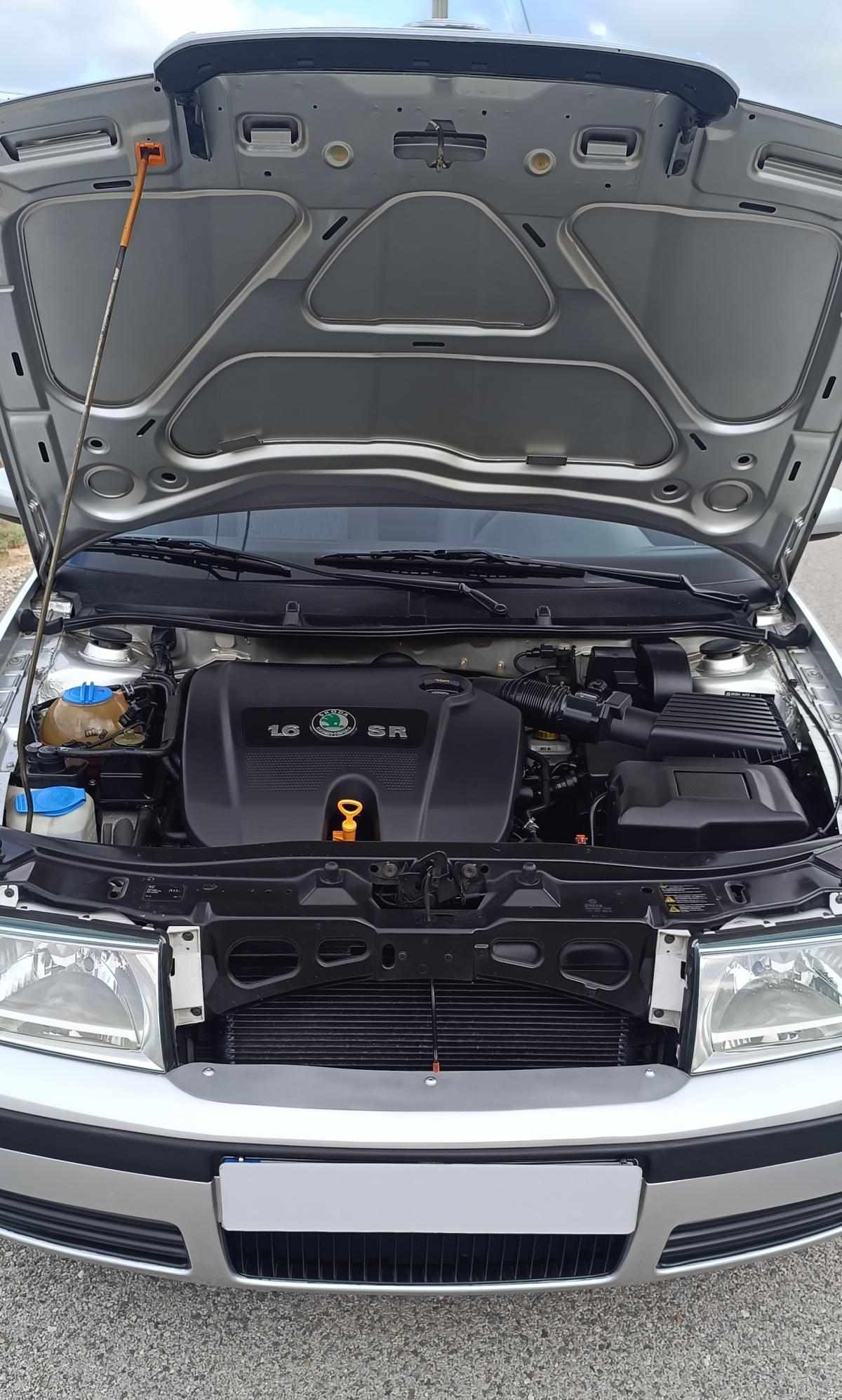 skoda-octavia-1-6-mpi-2002-gasolina-1595cc