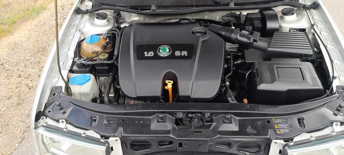 skoda-octavia-1-6-mpi-2002-gasolina-1595cc