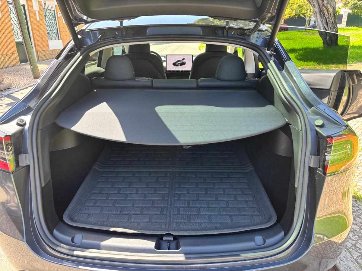 tesla-model-y-standard-range-rwd-2023-eletrico
