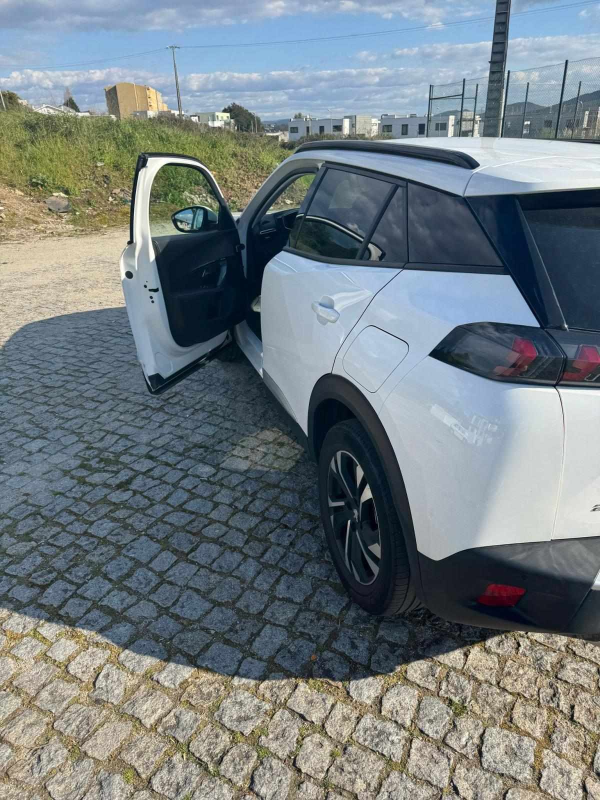 peugeot-2008-2020-diesel-1200cc