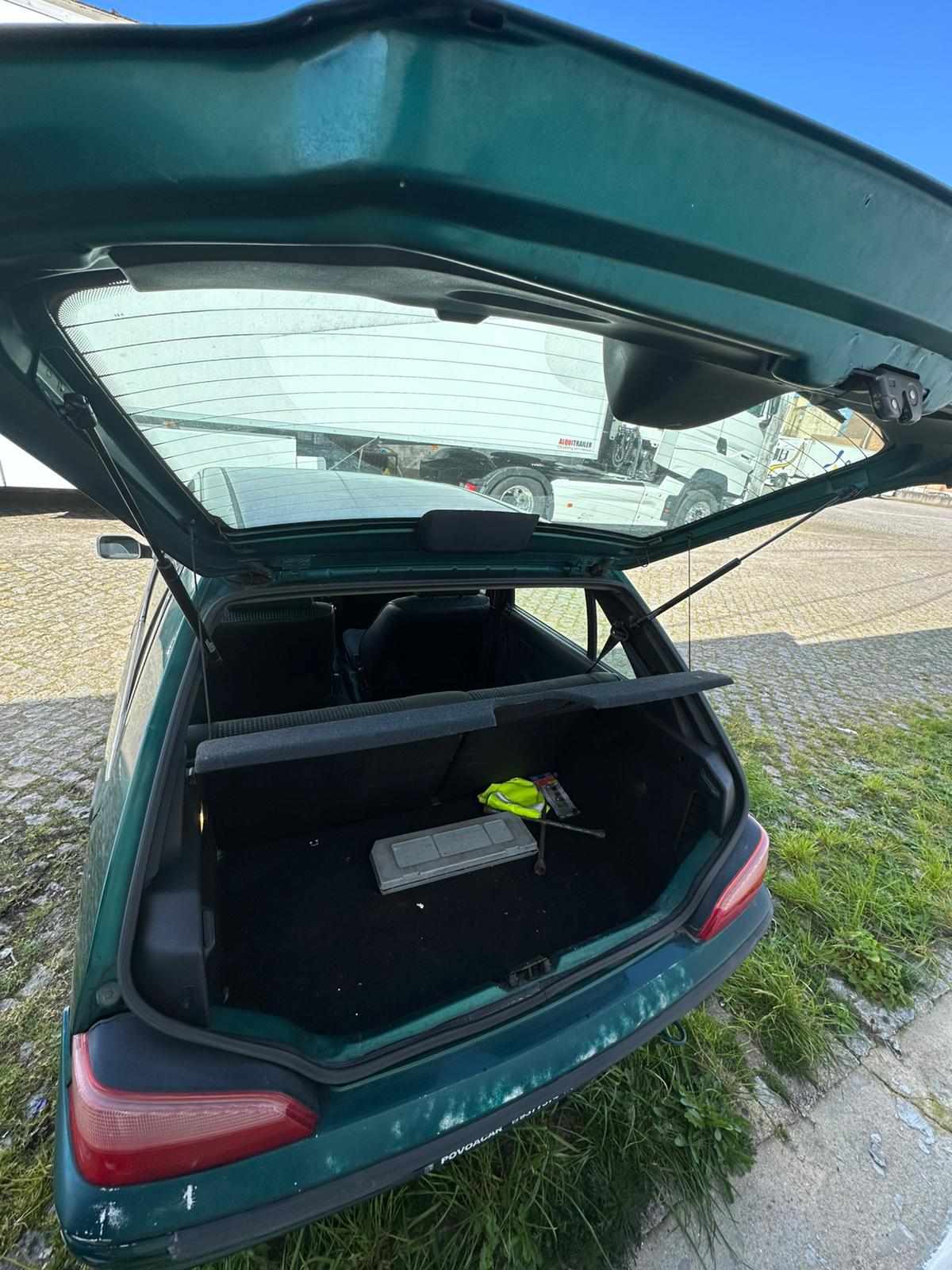 peugeot-106-1-0-1999-gasolina-954cc
