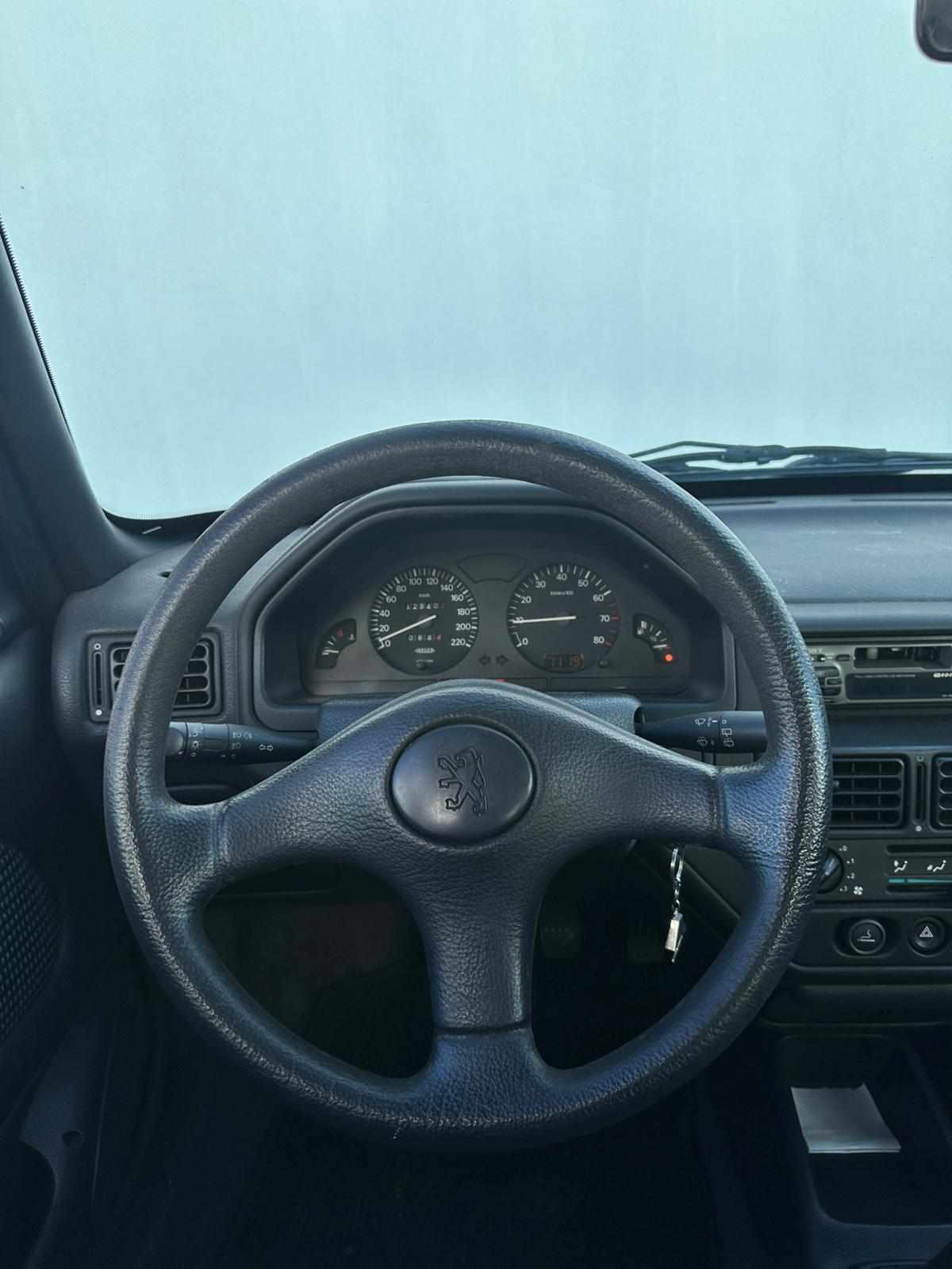 peugeot-106-1-0-1999-gasolina-954cc