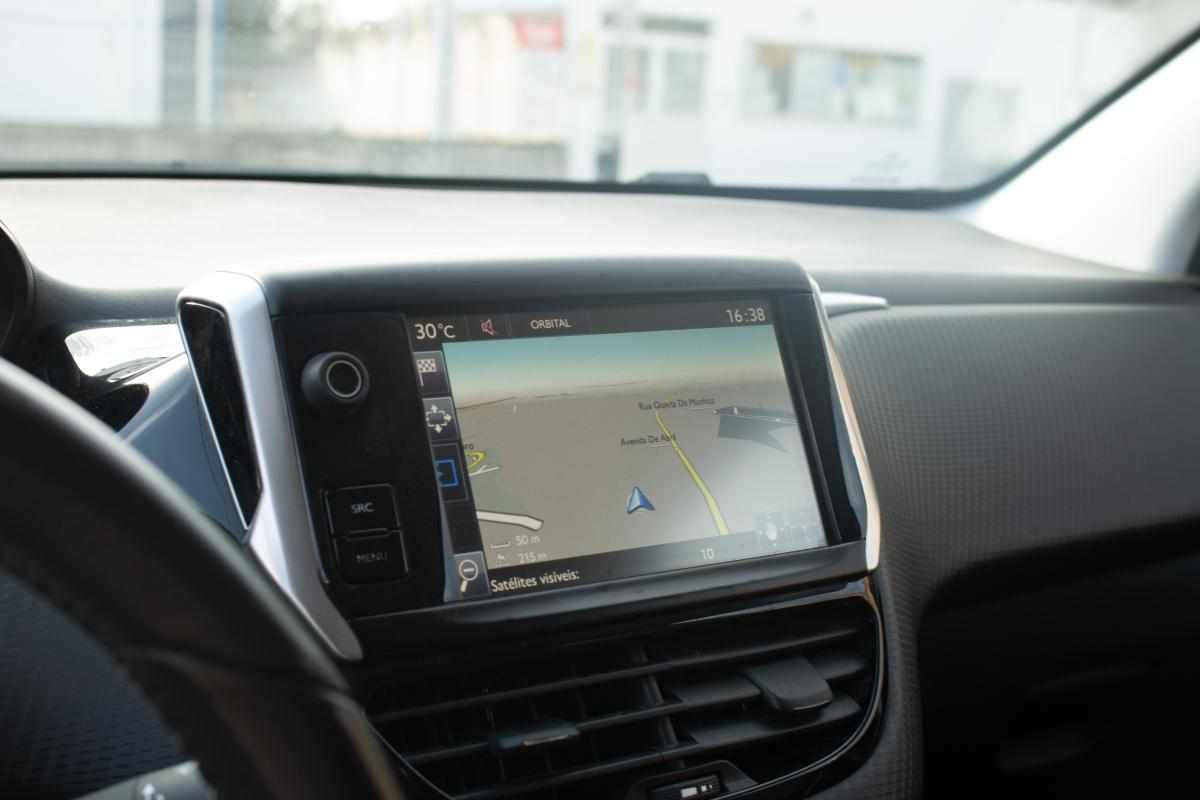 peugeot-2008-1-2-e-thp-2015-gasolina-1198cc