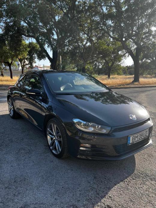 volkswagen-scirocco-2-0-tdi-2017-diesel-1968cc