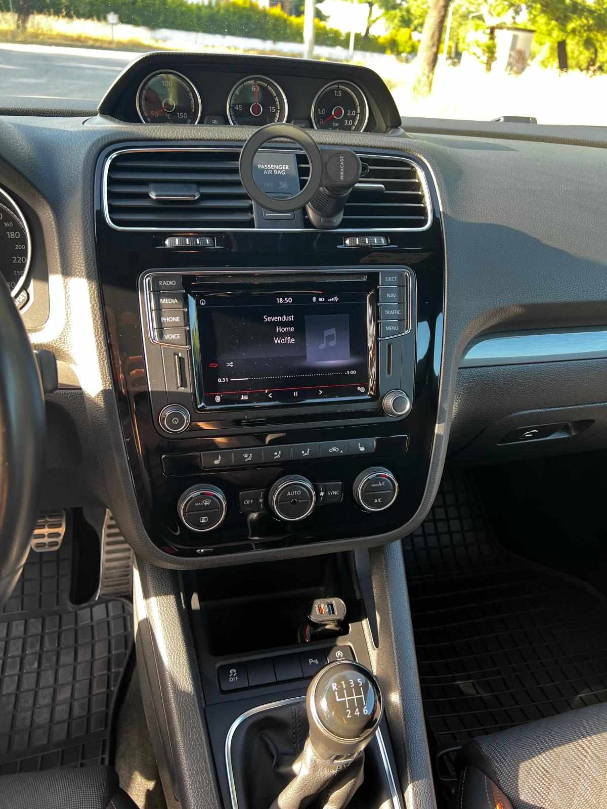 volkswagen-scirocco-2-0-tdi-2017-diesel-1968cc