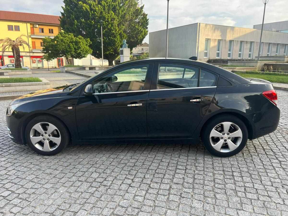 chevrolet-cruze-2-0-td-vcdi-2010-diesel-1991cc