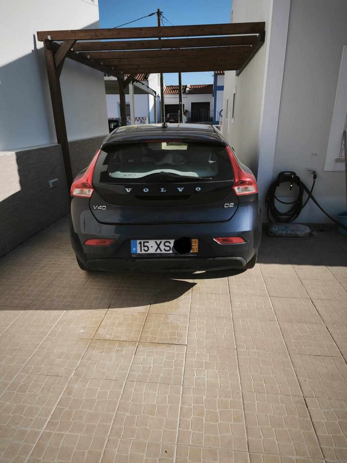 volvo-v40-1-6-d2-2015-diesel-1560cc