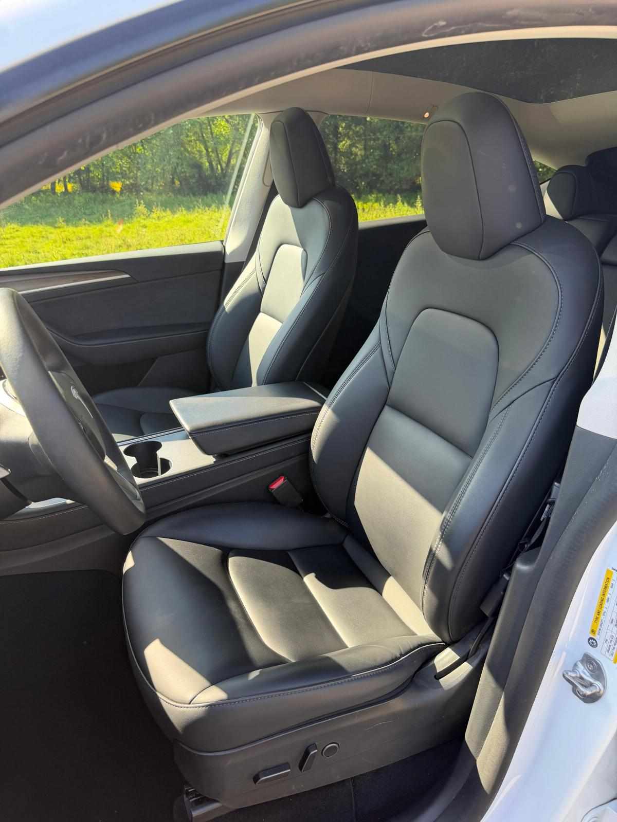 tesla-model-y-standard-range-rwd-2022-eletrico