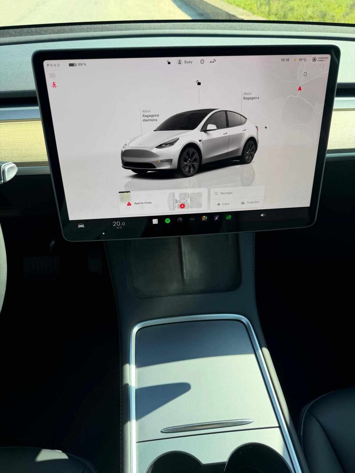 tesla-model-y-standard-range-rwd-2022-eletrico