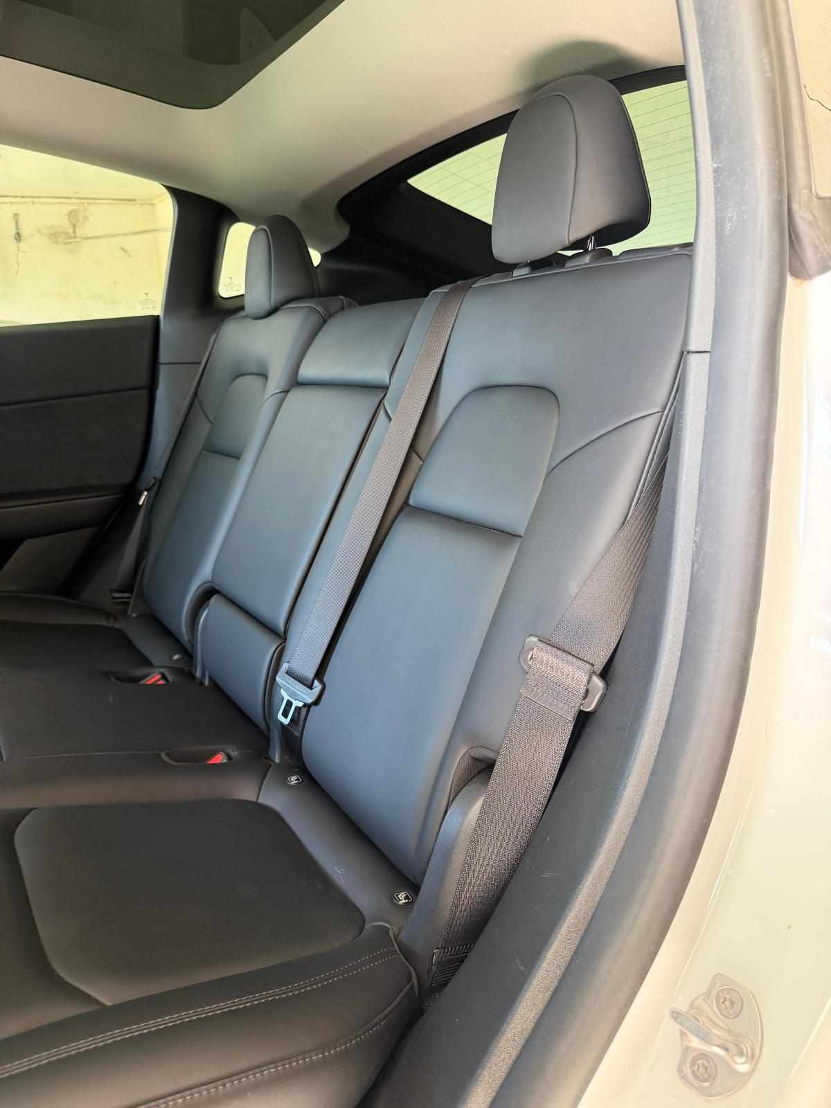 tesla-model-y-standard-range-rwd-2022-eletrico
