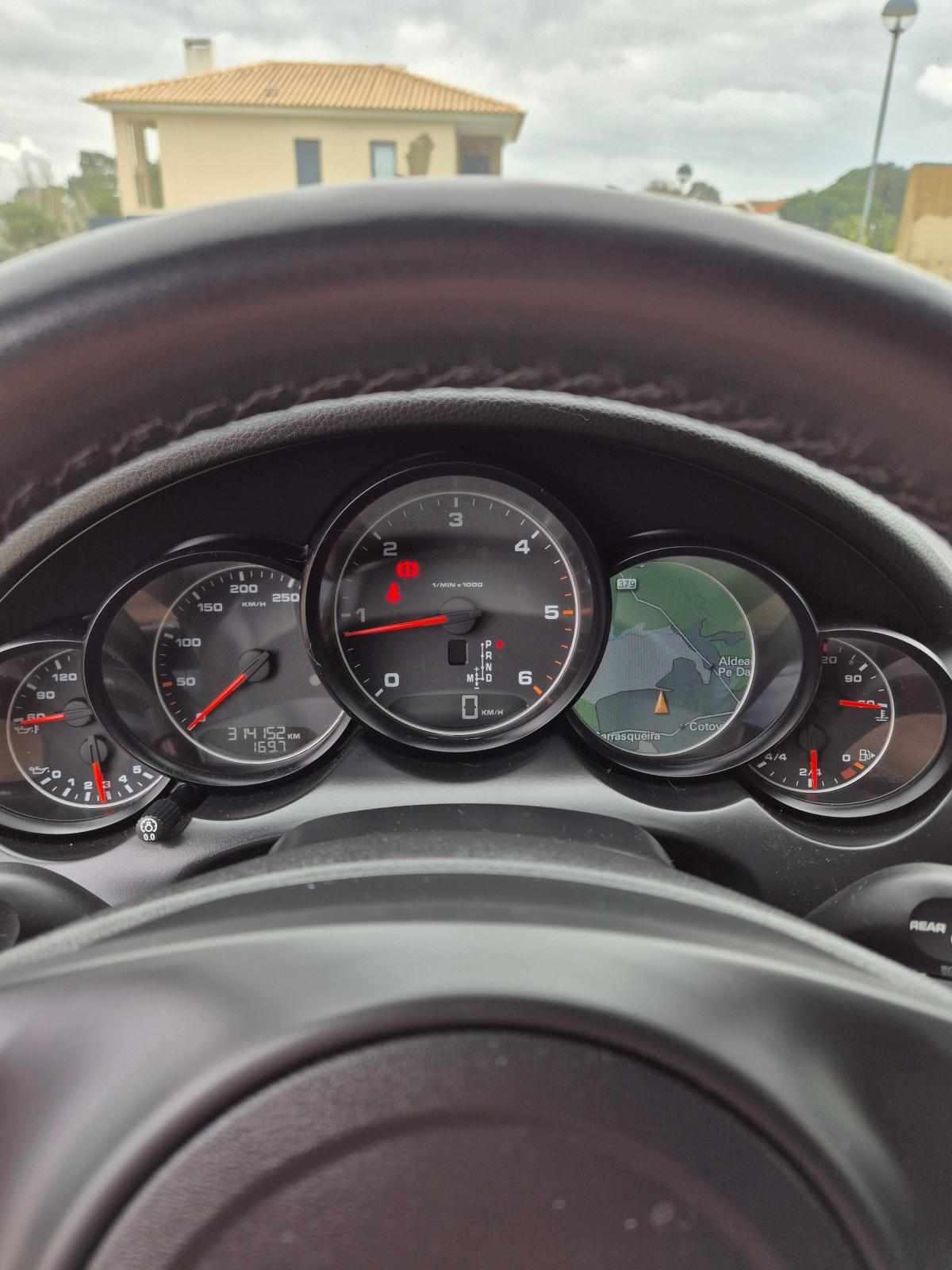 porsche-cayenne-3-0-v6-2012-diesel-2967cc