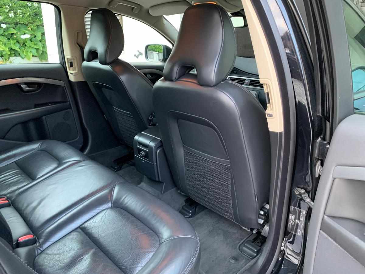 volvo-xc70-2-4d-awd-2007-diesel-2400cc