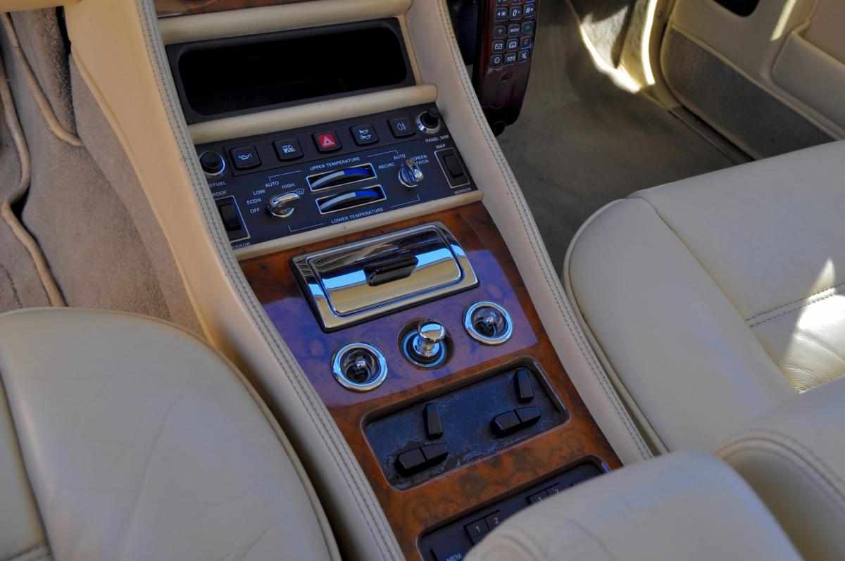 bentley-turbo-r-6-75-v8-1991-gasolina-6750cc