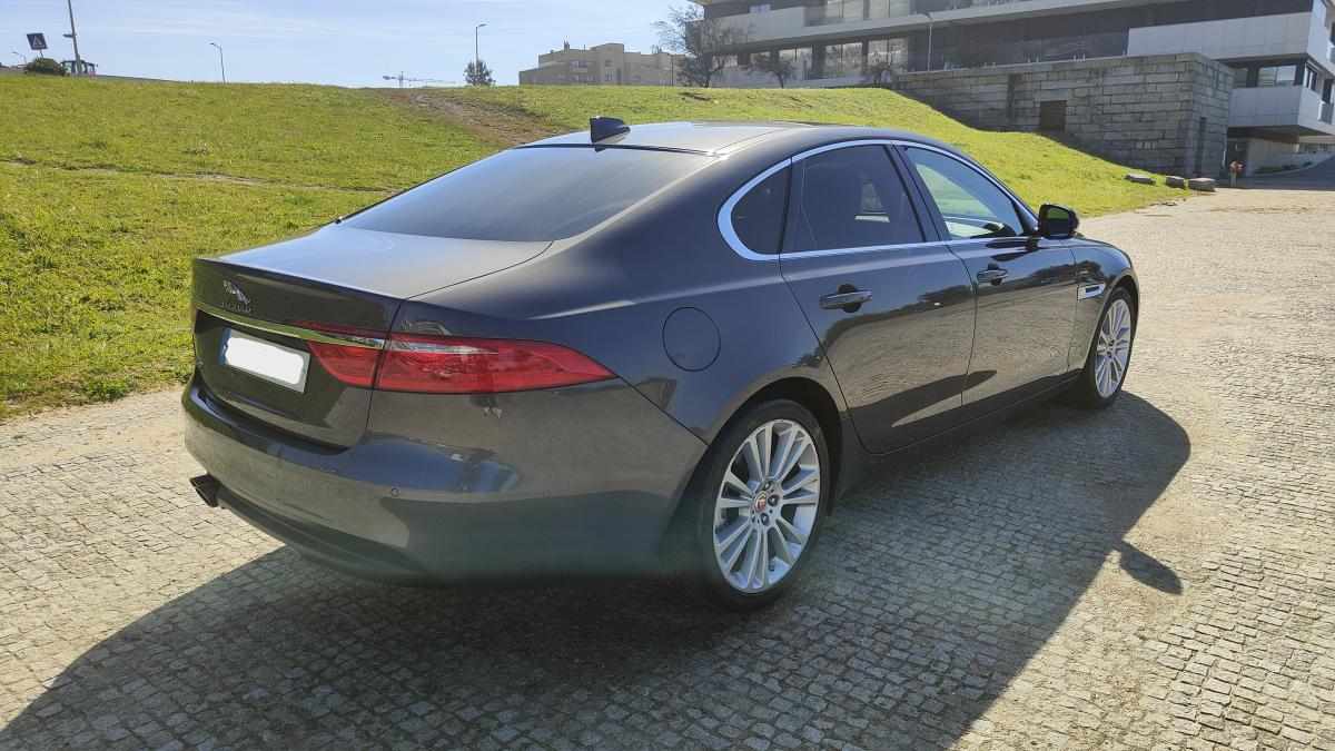 jaguar-xf-20d-2016-diesel-1999cc