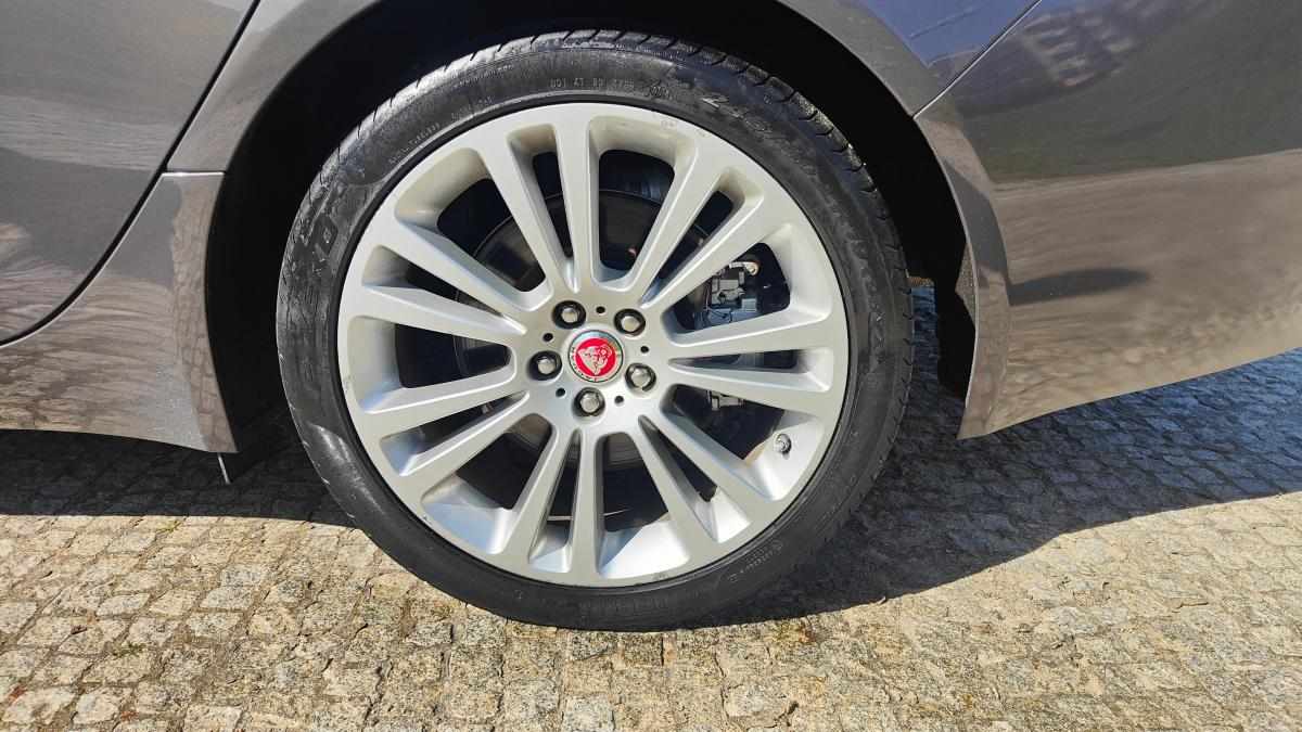 jaguar-xf-20d-2016-diesel-1999cc