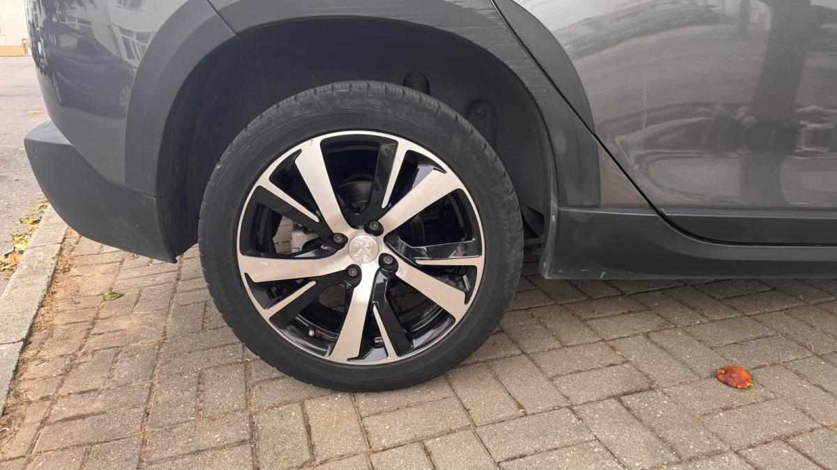 peugeot-2008-1-2-puretech-2018-gasolina-1199cc