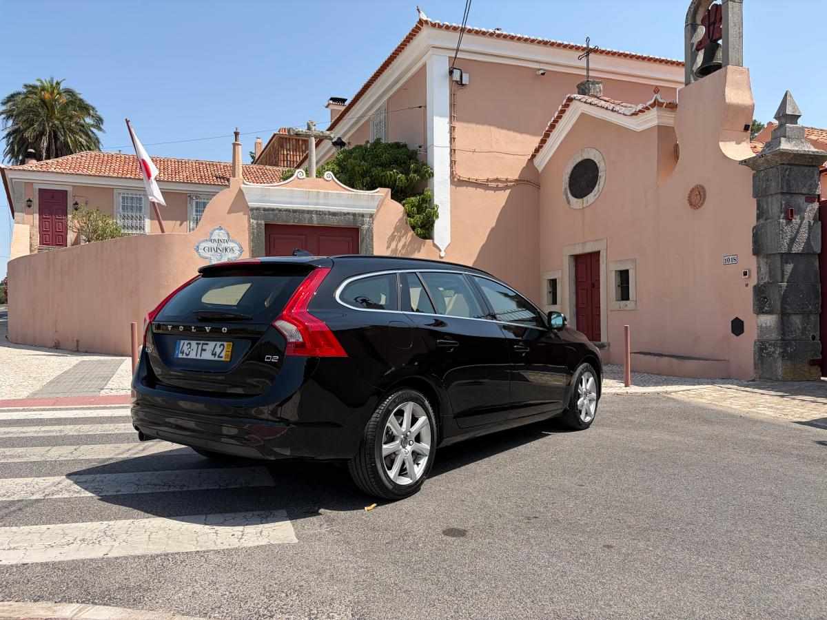volvo-v60-d2-2017-diesel-1969cc