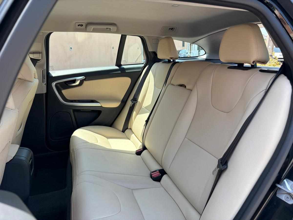 volvo-v60-d2-2017-diesel-1969cc