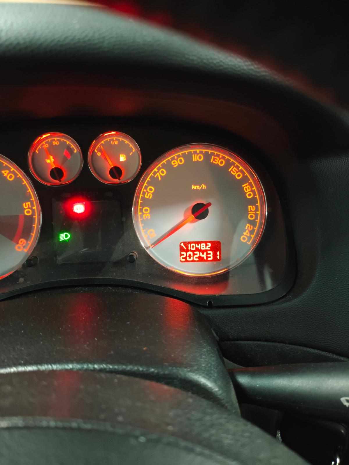 peugeot-307-1-6-hdi-2006-diesel-1560cc