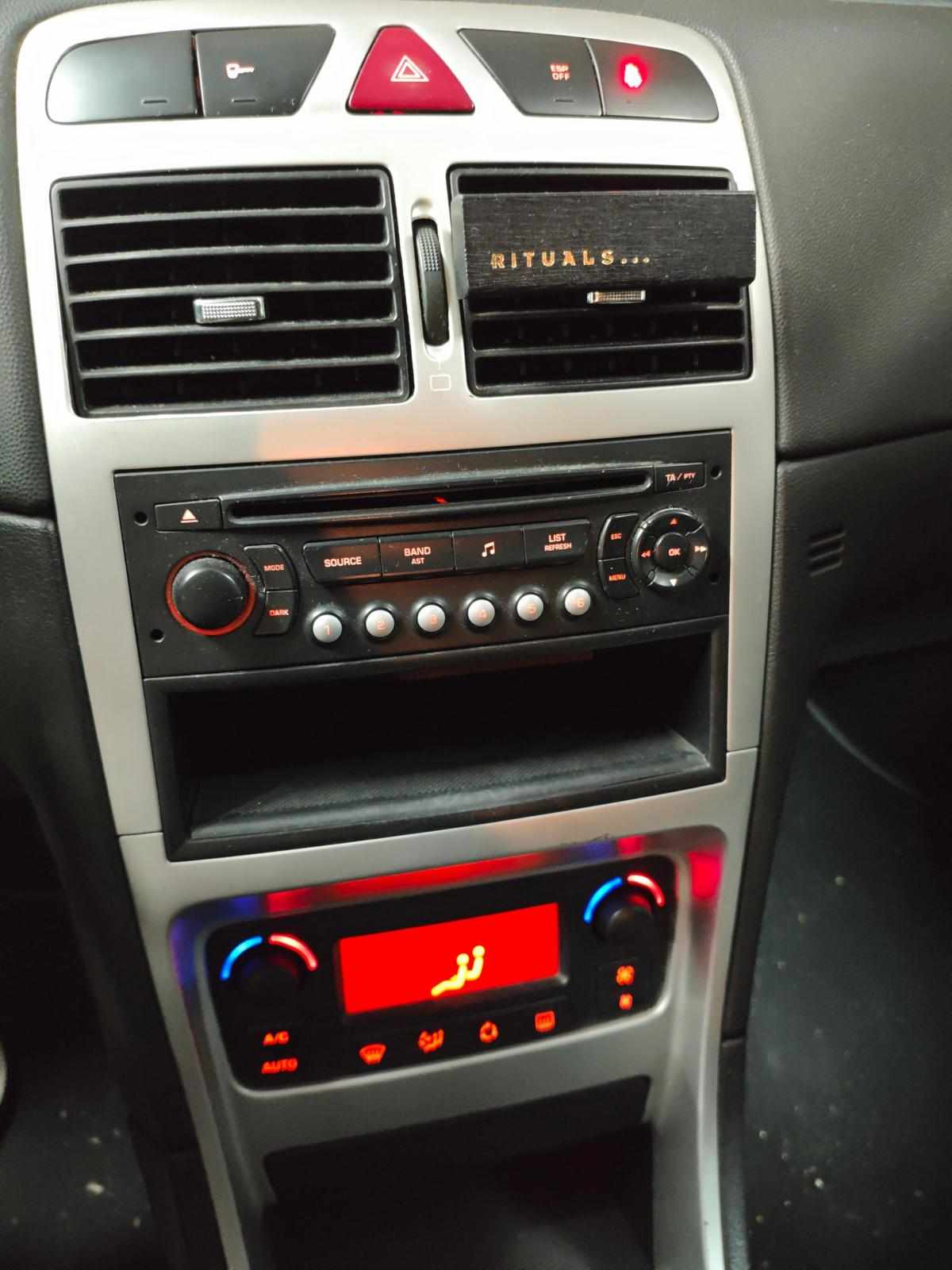 peugeot-307-1-6-hdi-2006-diesel-1560cc