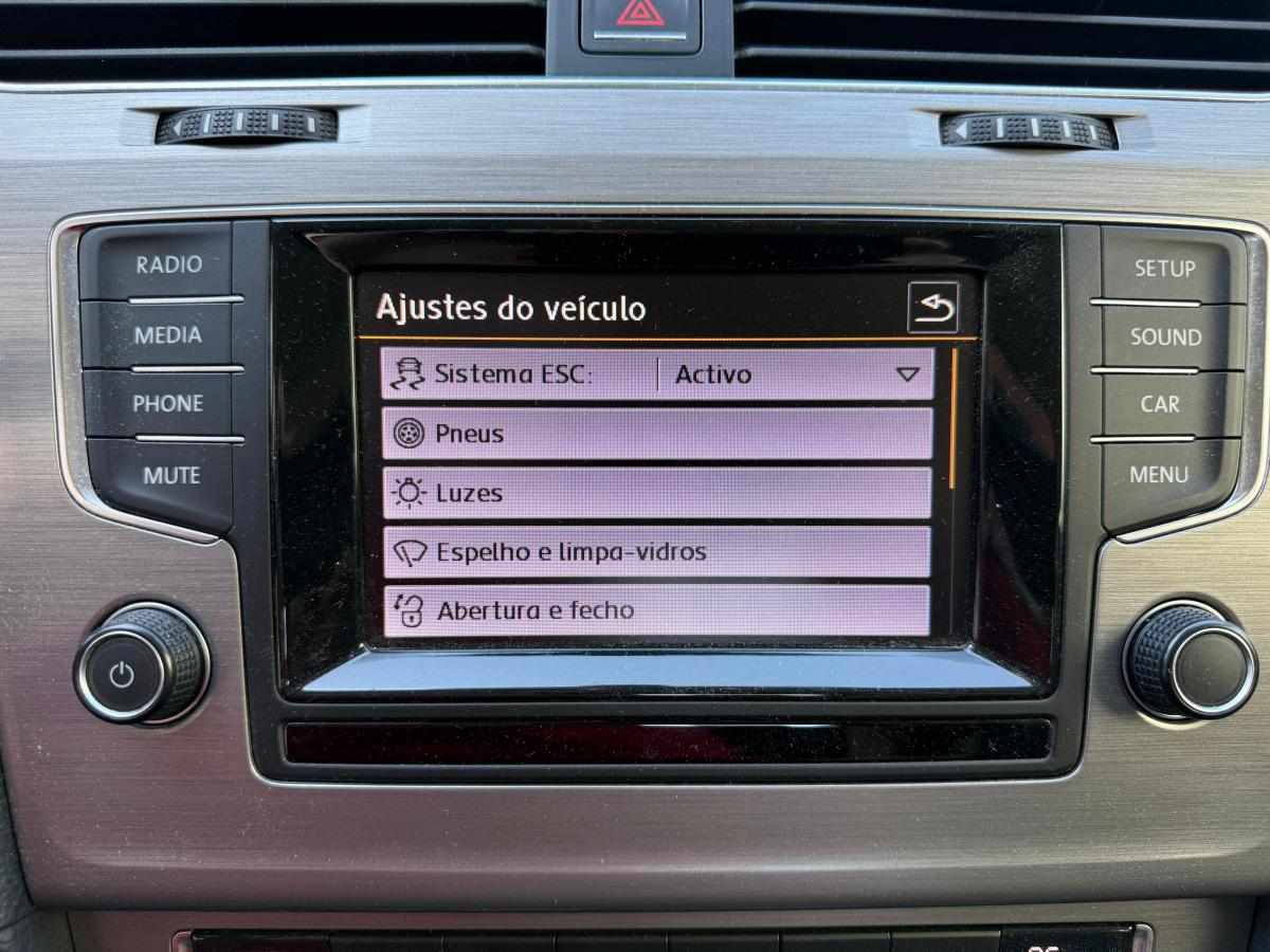 volkswagen-golf-1-6-tdi-bluemotion-2014-diesel-1598cc