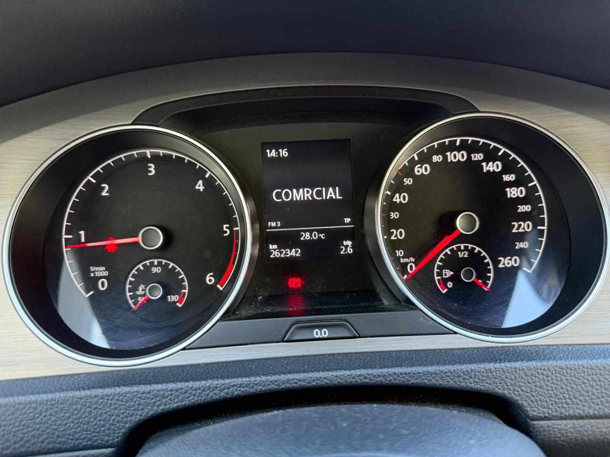 volkswagen-golf-1-6-tdi-bluemotion-2014-diesel-1598cc
