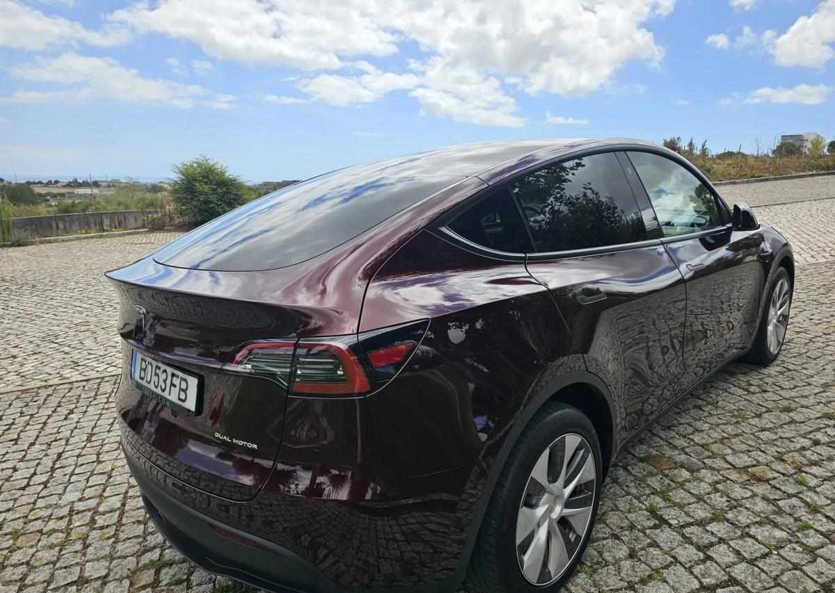 tesla-model-y-long-range-awd-2023-eletrico