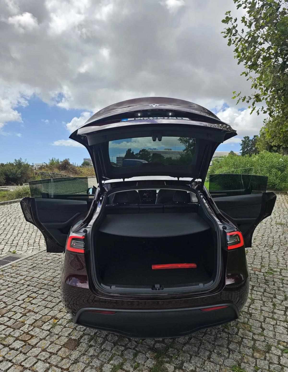 tesla-model-y-long-range-awd-2023-eletrico