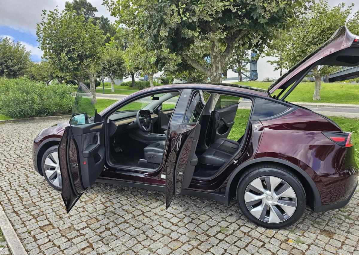 tesla-model-y-long-range-awd-2023-eletrico