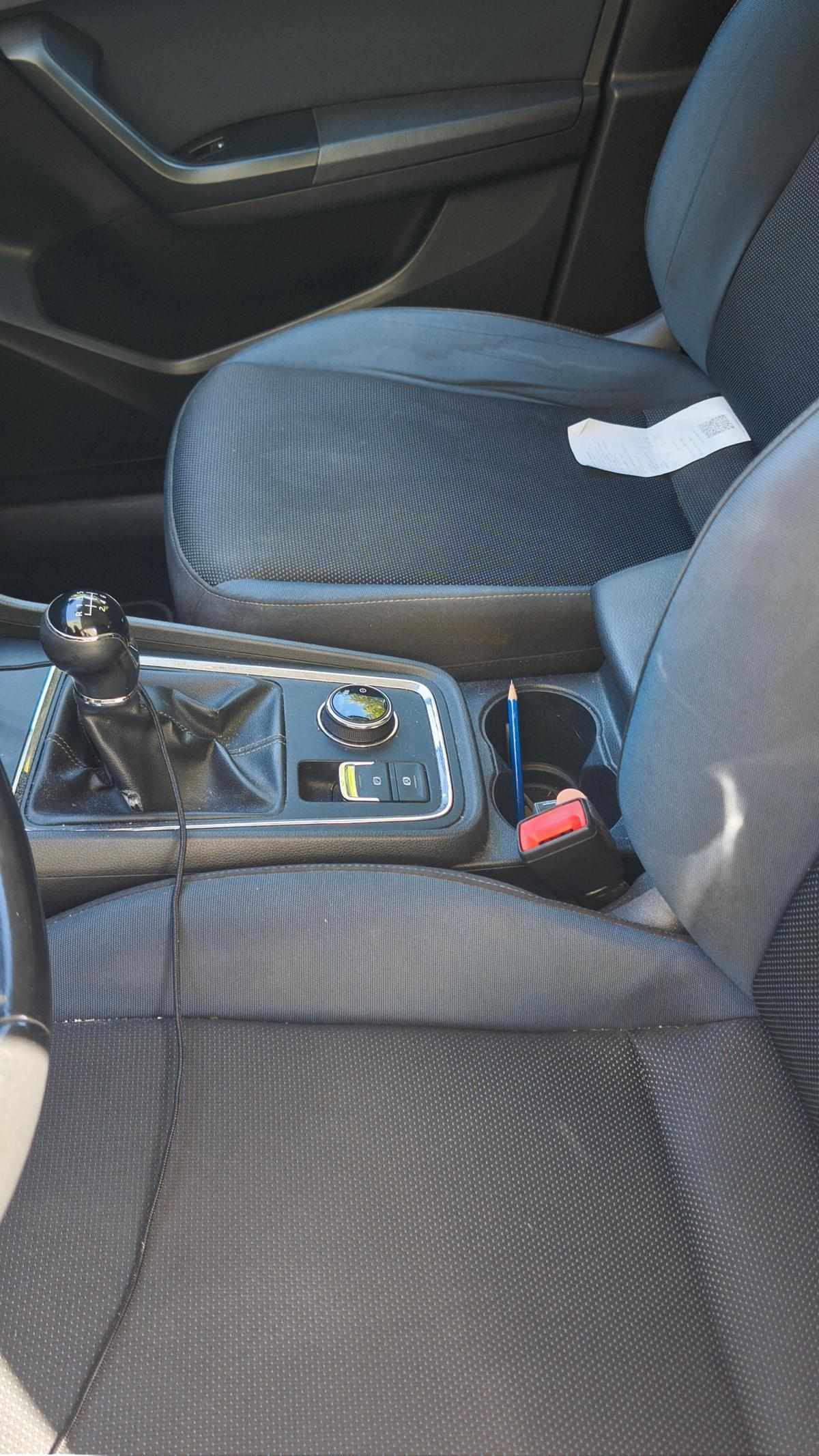 seat-ateca-1-6-tdi-ecomotive-2017-diesel-1598cc