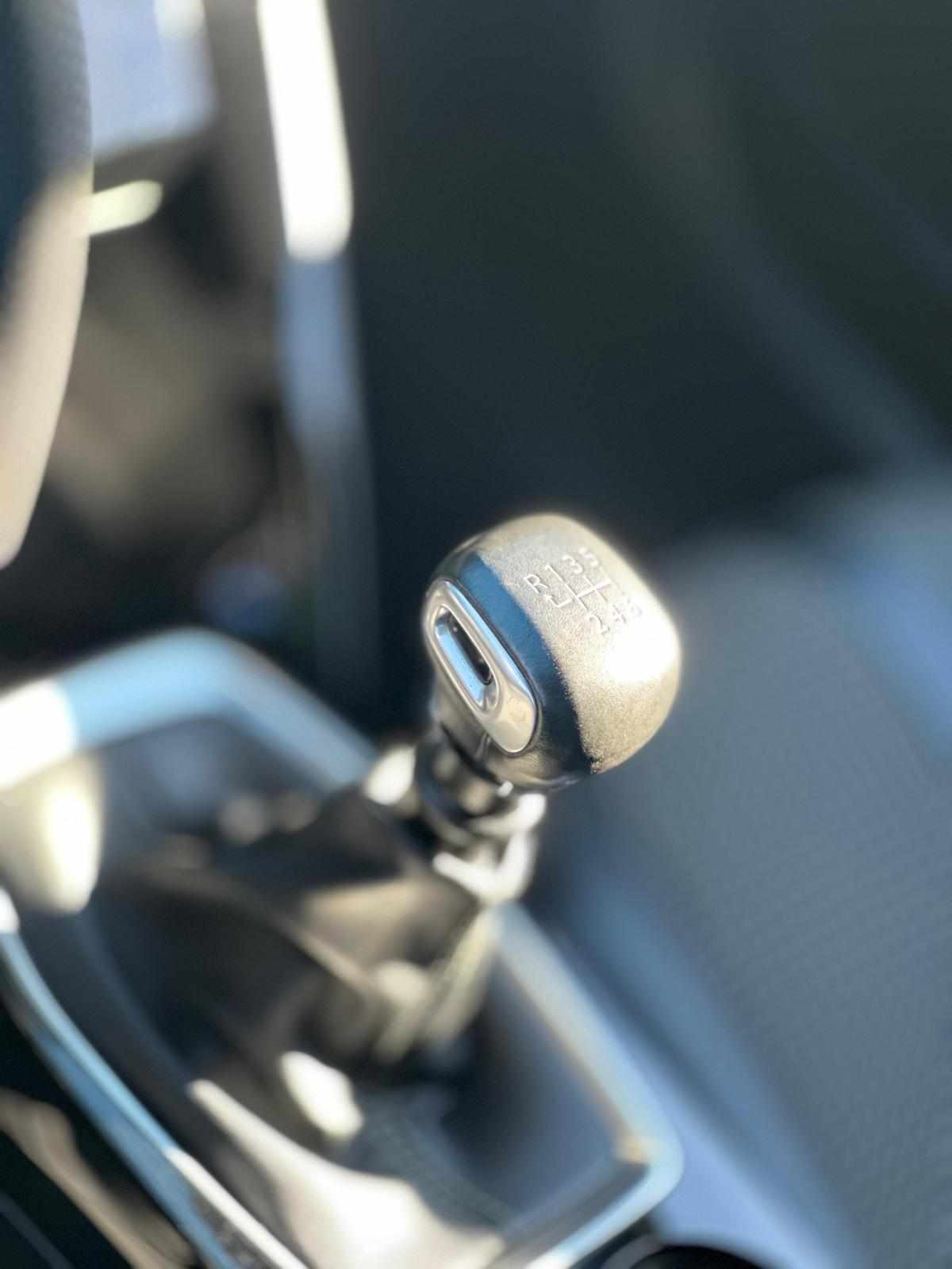 peugeot-2008-1-2-puretech-2021-gasolina-1199cc