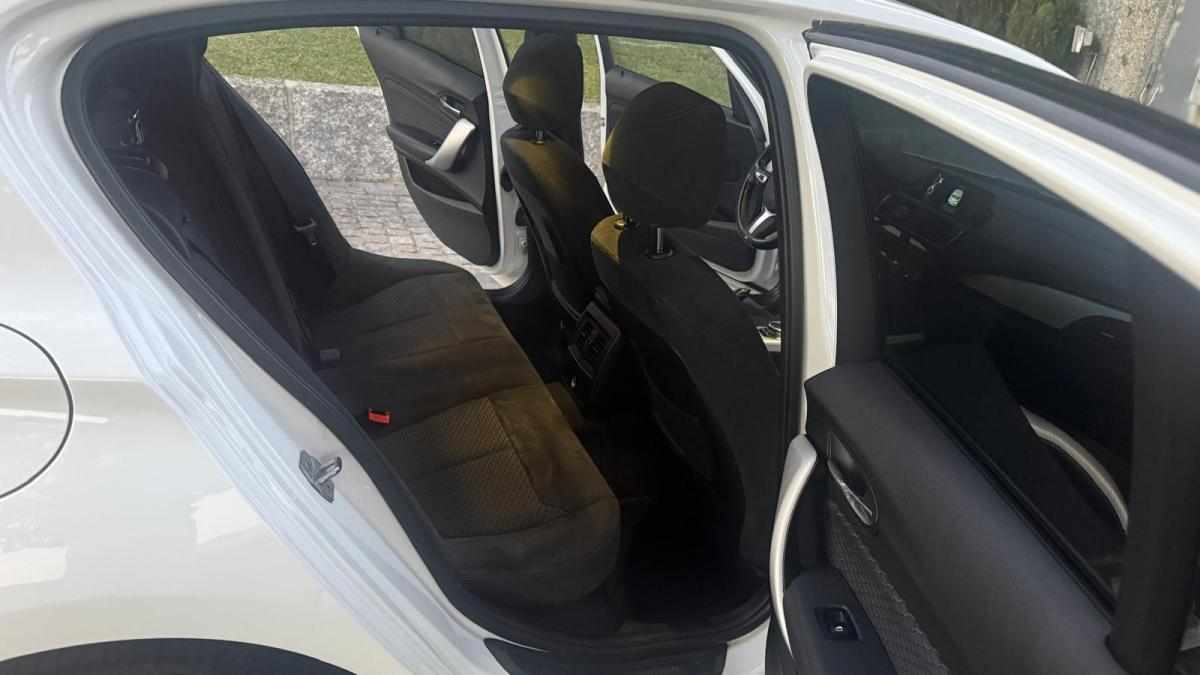 bmw-serie-1-116d-2015-diesel-1496cc