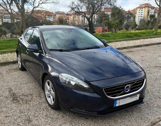 volvo-v40-d2-2014-diesel-1560cc