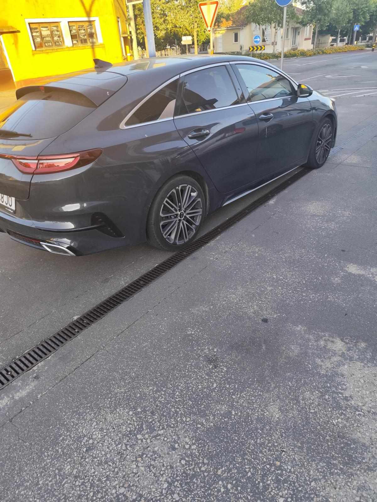 kia-proceed-1-6-cdri-gt-line-dct-2020-diesel-5cc