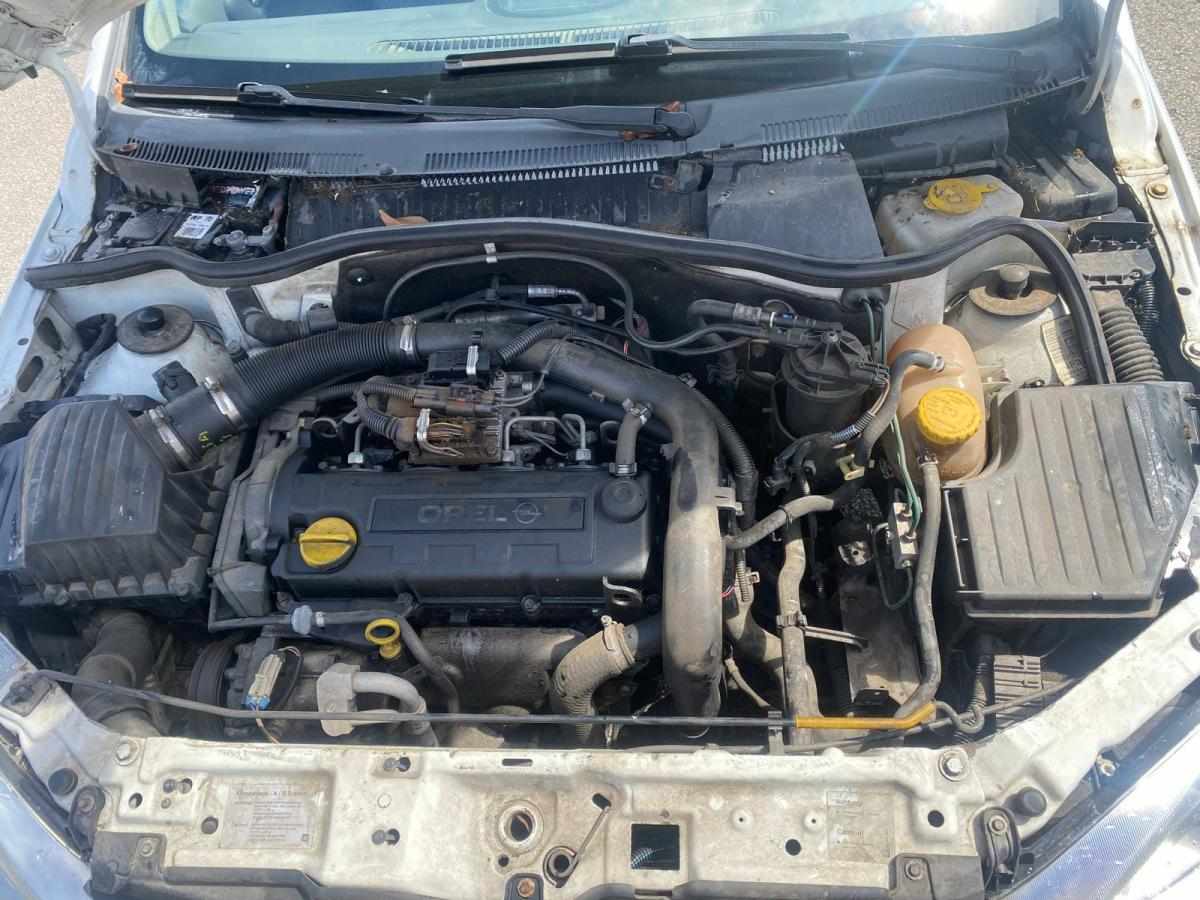 opel-corsa-1-7-65cv-2001-diesel-1686cc