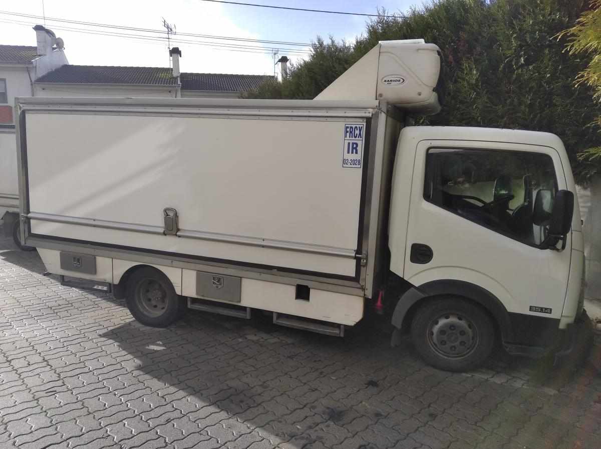 nissan-cabstar-2-5-131cv-2008-diesel-2488cc
