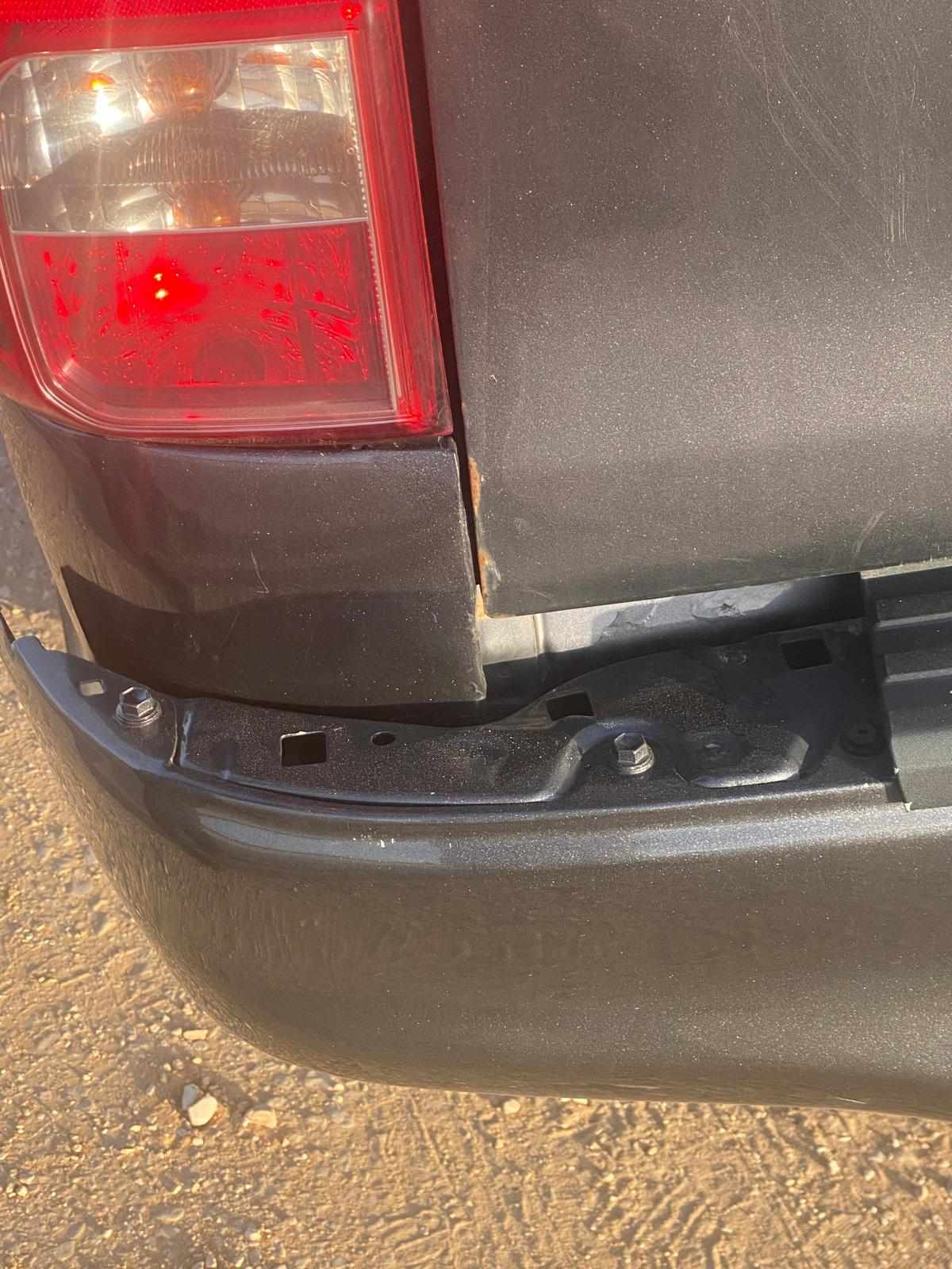 toyota-hilux-2-4-awd-2017-diesel-2393cc