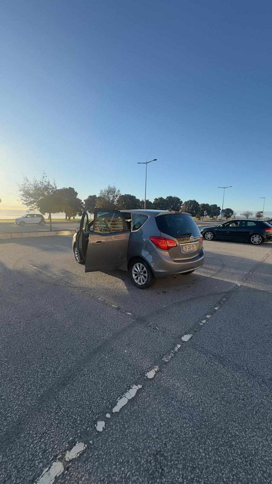 opel-meriva-1-2-95cv-2015-diesel-1248cc
