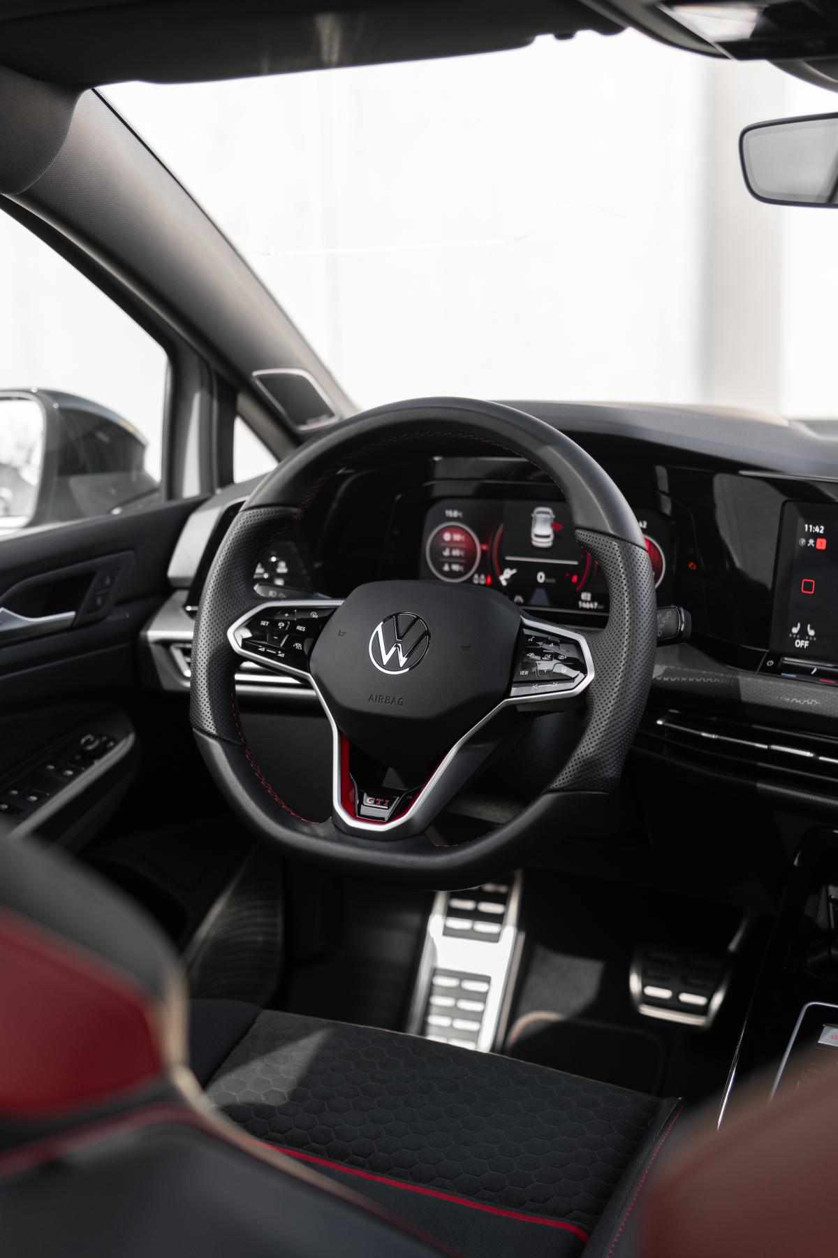 volkswagen-golf-2-0-tsi-2024-gasolina-1984cc