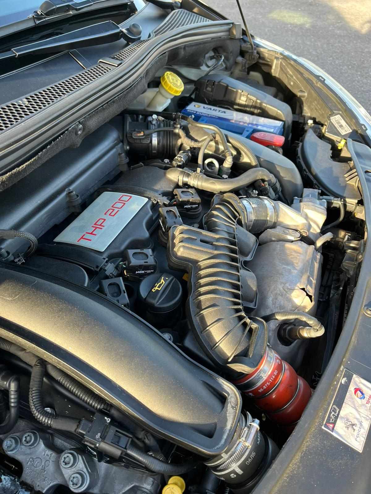 peugeot-208-gti-1-6-thp-2015-gasolina-1598cc