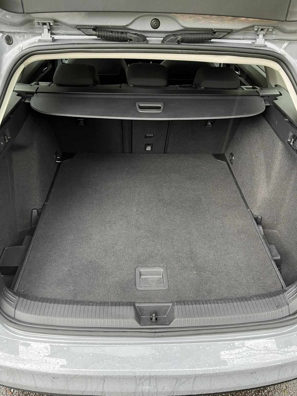 volkswagen-golf-2-0-tdi-2021-diesel-1968cc