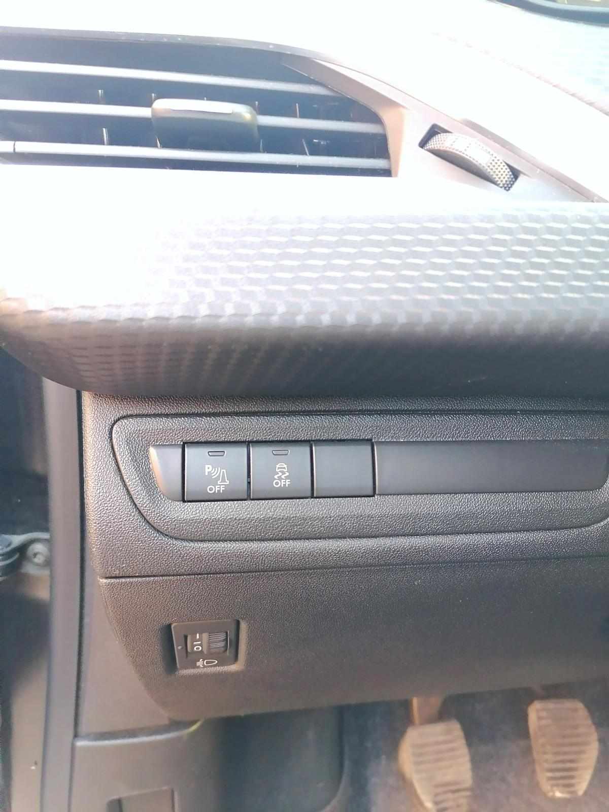 peugeot-208-1-2-vti-2017-gasolina-1199cc