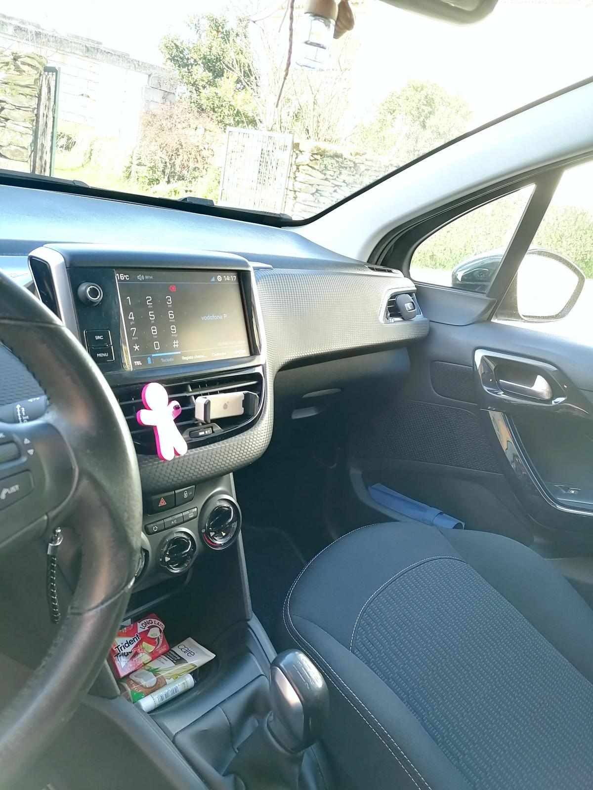 peugeot-208-1-2-vti-2017-gasolina-1199cc