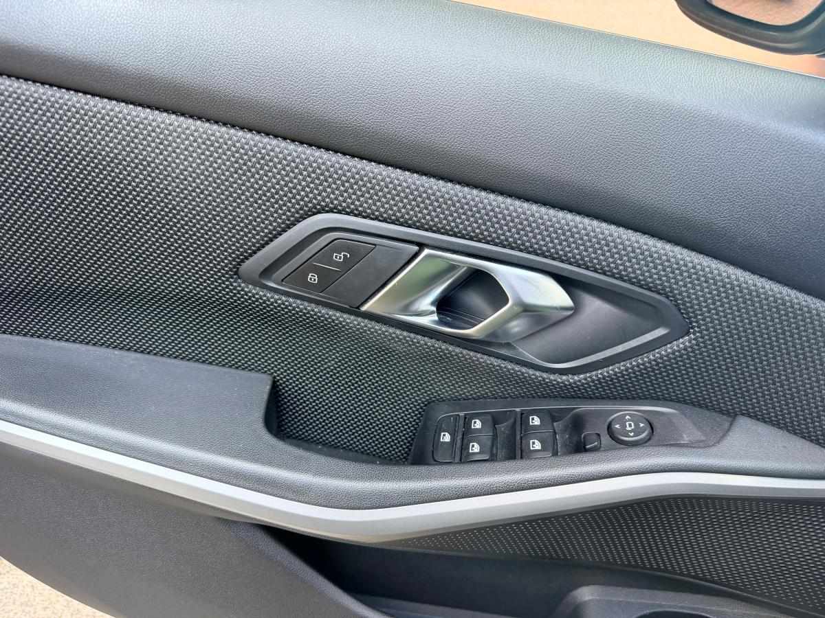 bmw-serie-3-330e-drive-2019-hibrido-1998cc